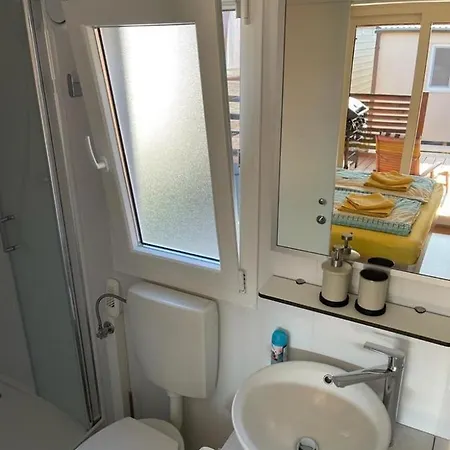 Mobilni Domy Mapex Store D.o.o. *
